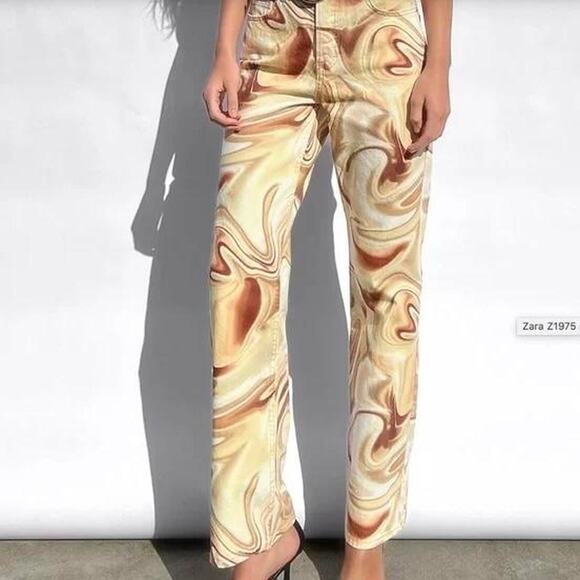 ★ Zara Mid Rise Marble Printed Jeans ★ - Picture 4 of 8